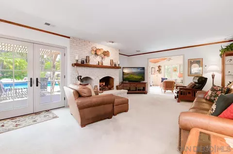 Living - 13640 Poway Springs Rd, Poway, CA 92064 photo 3 of 4