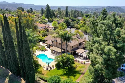 View/Area - 13640 Poway Springs Rd, Poway, CA 92064 photo 3 of 13