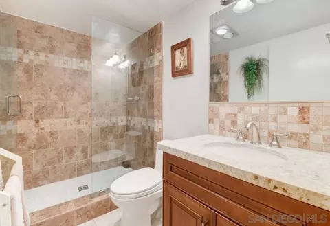 Bath - 13640 Poway Springs Rd, Poway, CA 92064 photo 7 of 7