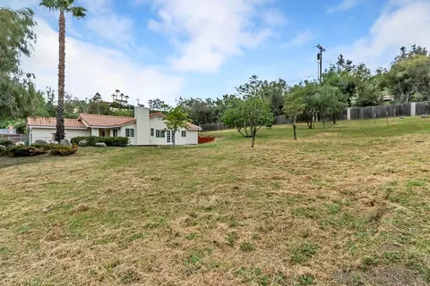 Exterior - 999 Neighborly Ln, Ramona, CA 92065 photo 11 of 12