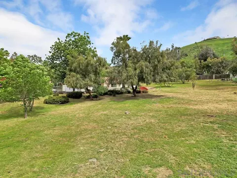 Exterior - 999 Neighborly Ln, Ramona, CA 92065 photo 12 of 12