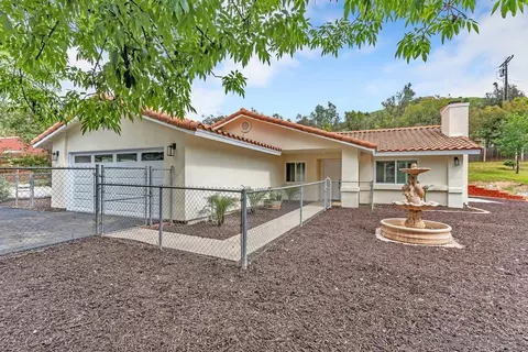Exterior - 999 Neighborly Ln, Ramona, CA 92065 photo 1 of 12