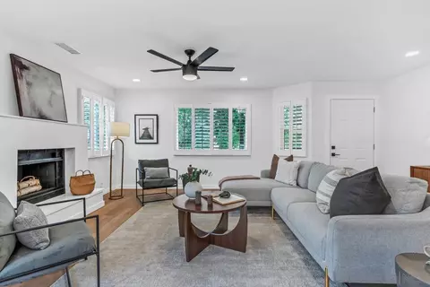 Living - 999 Neighborly Ln, Ramona, CA 92065 photo 1 of 2