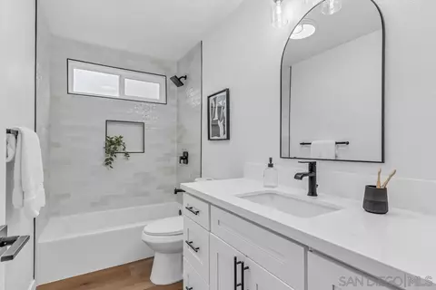 Bath - 999 Neighborly Ln, Ramona, CA 92065 photo 1 of 3