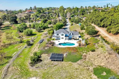 View/Area - 2951 Fairview, Vista, CA 92084 photo 5 of 7