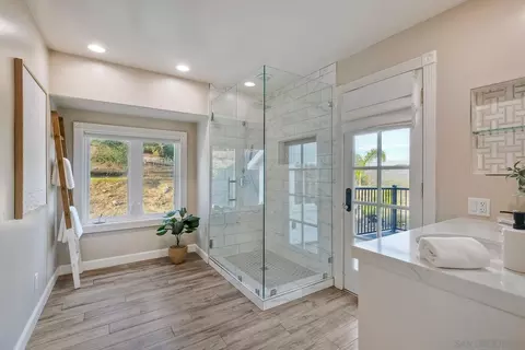 Bath - 2951 Fairview, Vista, CA 92084 photo 2 of 3