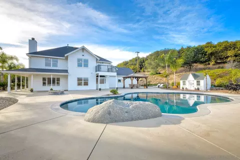 Exterior - 2951 Fairview, Vista, CA 92084 photo 13 of 16