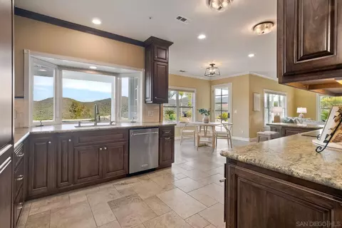 Kitchen - 2951 Fairview, Vista, CA 92084 photo 3 of 4