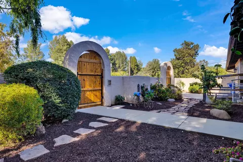 Exterior - 16548 Espola Rd, Poway, CA 92064 photo 2 of 29