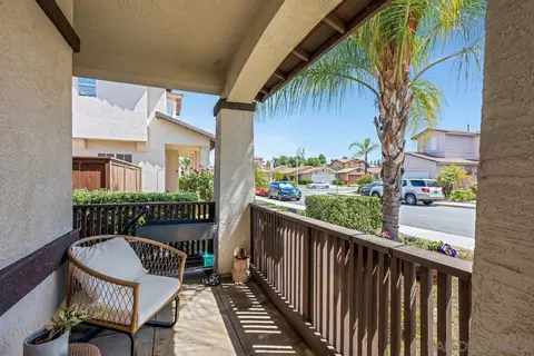 Exterior - 39537 Tischa Dr, Temecula, CA 92591 photo 3 of 11