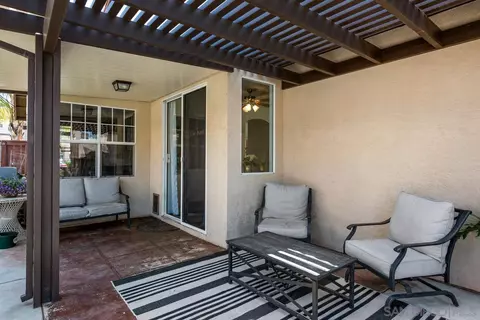 Exterior - 39537 Tischa Dr, Temecula, CA 92591 photo 6 of 11