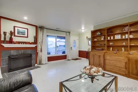 13122 Coyotero Dr, Poway, CA 92064 photo 2