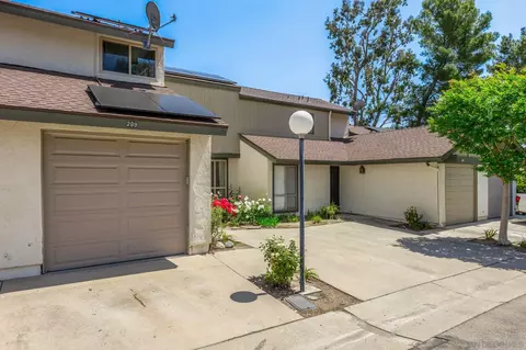 Exterior - 209 Crestview Gln, Escondido, CA 92026 photo 2 of 6
