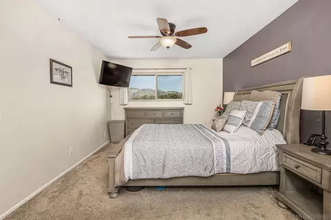 Bedroom - 209 Crestview Gln, Escondido, CA 92026 photo 6 of 7