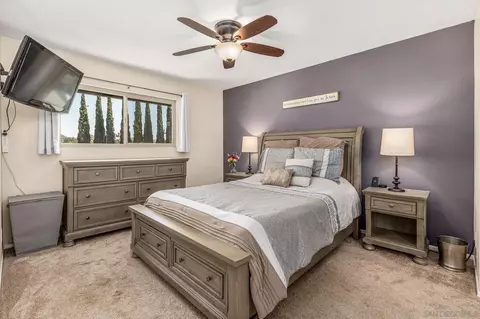 Bedroom - 209 Crestview Gln, Escondido, CA 92026 photo 5 of 7
