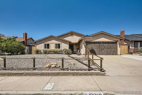 10060 E Glendon Cir, Santee, CA 92071