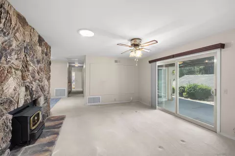 Living - 24318 Watt Rd, Ramona, CA 92065 photo 7 of 9