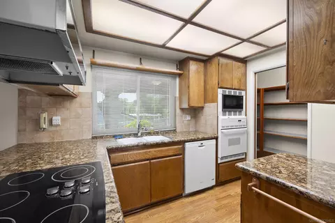 Kitchen - 24318 Watt Rd, Ramona, CA 92065 photo 2 of 5