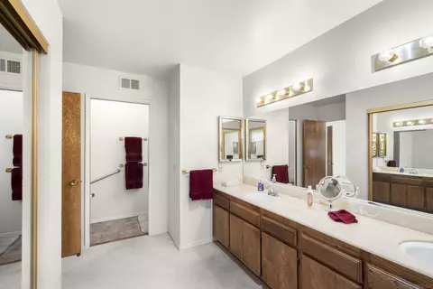 Bath - 24318 Watt Rd, Ramona, CA 92065 photo 3 of 5