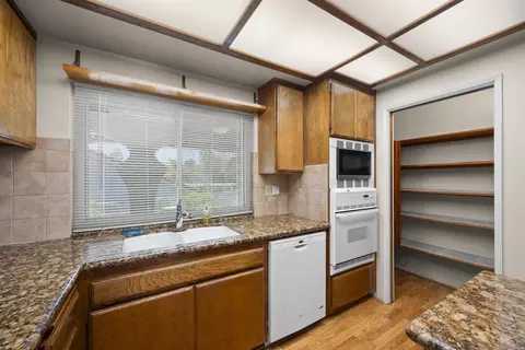 Kitchen - 24318 Watt Rd, Ramona, CA 92065 photo 3 of 5