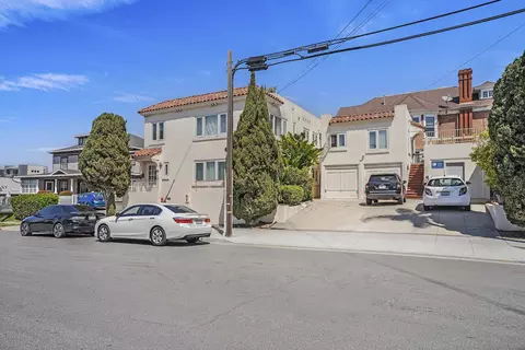 130-44 Ivy St, San Diego, CA 92101