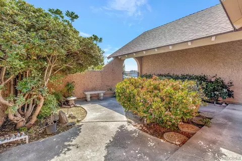 8678 Menkar Rd, San Diego, CA 92126