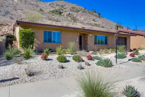 3219 Via Altamira, Fallbrook, CA 92028 photo 2