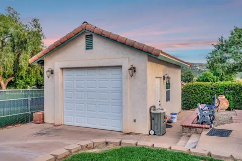 Exterior - 24165 Del Amo Rd, Ramona, CA 92065 photo 7 of 14