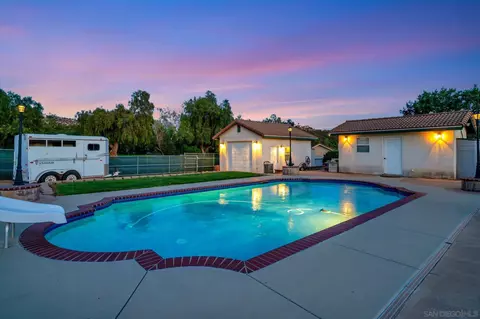 Exterior - 24165 Del Amo Rd, Ramona, CA 92065 photo 14 of 14