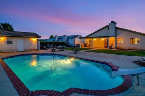 Exterior - 24165 Del Amo Rd, Ramona, CA 92065 photo 13 of 14