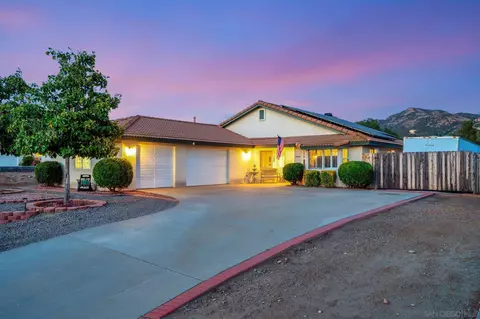 Exterior - 24165 Del Amo Rd, Ramona, CA 92065 photo 9 of 14