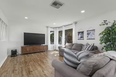 Living - 9563 Mavin Dr, Santee, CA 92071 photo 1 of 4
