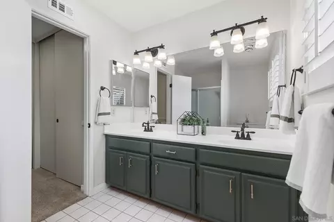 Bath - 9563 Mavin Dr, Santee, CA 92071 photo 3 of 6