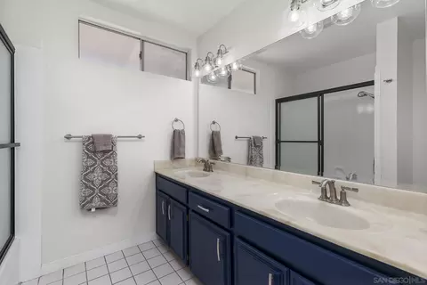 Bath - 9563 Mavin Dr, Santee, CA 92071 photo 5 of 6