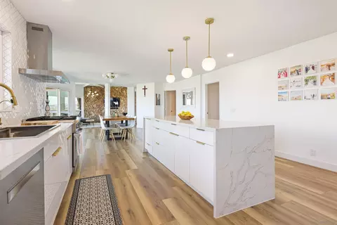 Kitchen - 431 Murray Dr, El Cajon, CA 92020 photo 3 of 4