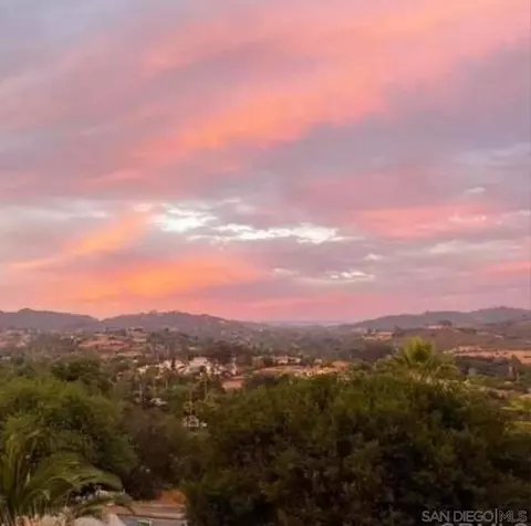 2240 8 Buena Creek Rd # -1, Vista, CA 92084