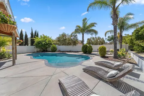 Exterior - 32246 Cour Meyney, Temecula, CA 92591 photo 10 of 11