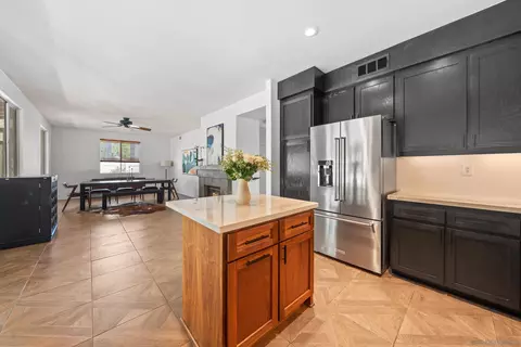 Kitchen - 32246 Cour Meyney, Temecula, CA 92591 photo 5 of 5