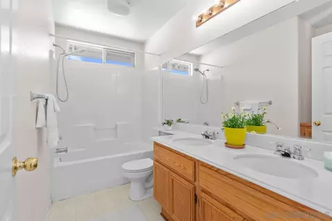 445 Primrose Way, Oceanside, CA 92057 photo 31