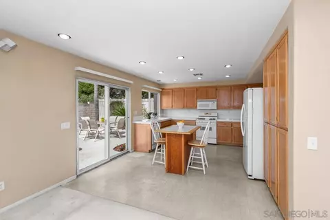 445 Primrose Way, Oceanside, CA 92057 photo 25