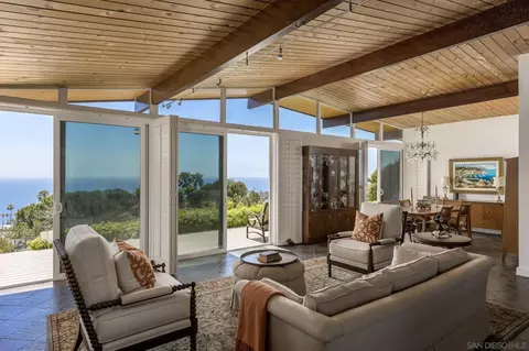 1835 W 27th St, San Pedro, CA 90732