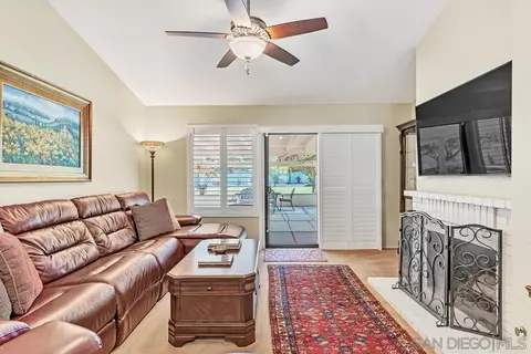 Living - 1533 Hamilton Ln, Escondido, CA 92029 photo 6 of 7
