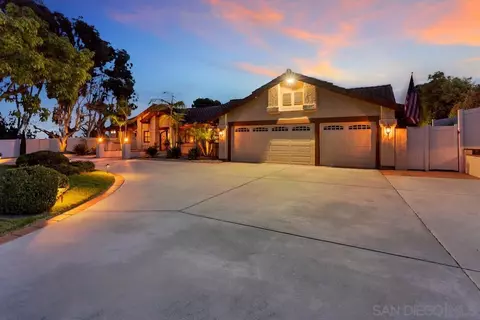 Exterior - 1533 Hamilton Ln, Escondido, CA 92029 photo 23 of 31