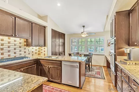 Kitchen - 1533 Hamilton Ln, Escondido, CA 92029 photo 2 of 6