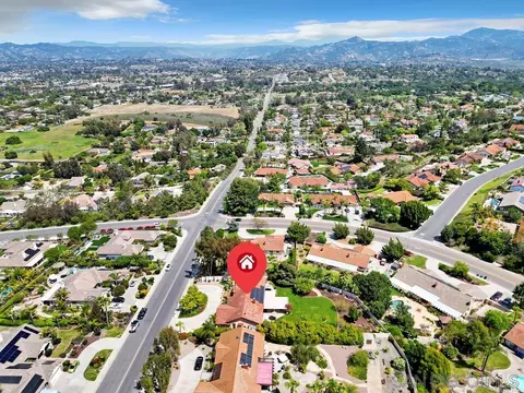 View/Area - 1533 Hamilton Ln, Escondido, CA 92029 photo 2 of 7