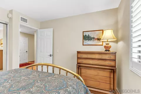 Bedroom - 1533 Hamilton Ln, Escondido, CA 92029 photo 5 of 5