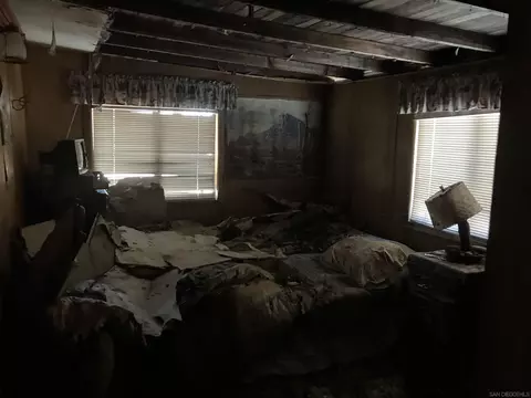 Bedroom - 375 Canyon Rd, Julian, CA 92036 photo 2 of 2