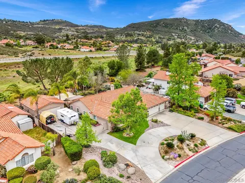 View/Area - 8873 Hunter Pass, Alpine, CA 91901 photo 2 of 4