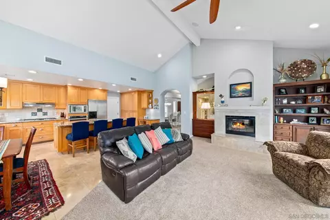 Living - 8873 Hunter Pass, Alpine, CA 91901 photo 3 of 5
