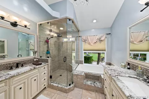 Bath - 8873 Hunter Pass, Alpine, CA 91901 photo 2 of 5